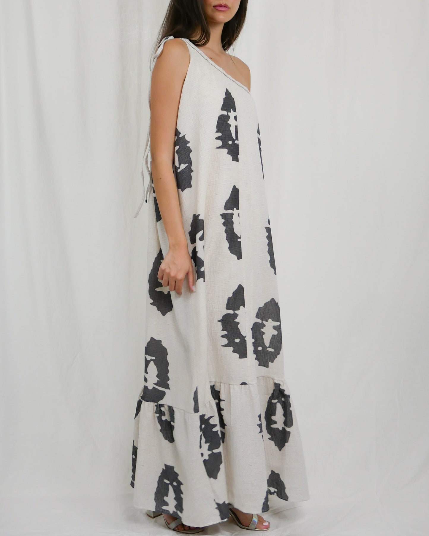 ASYMMETRICAL DRESS