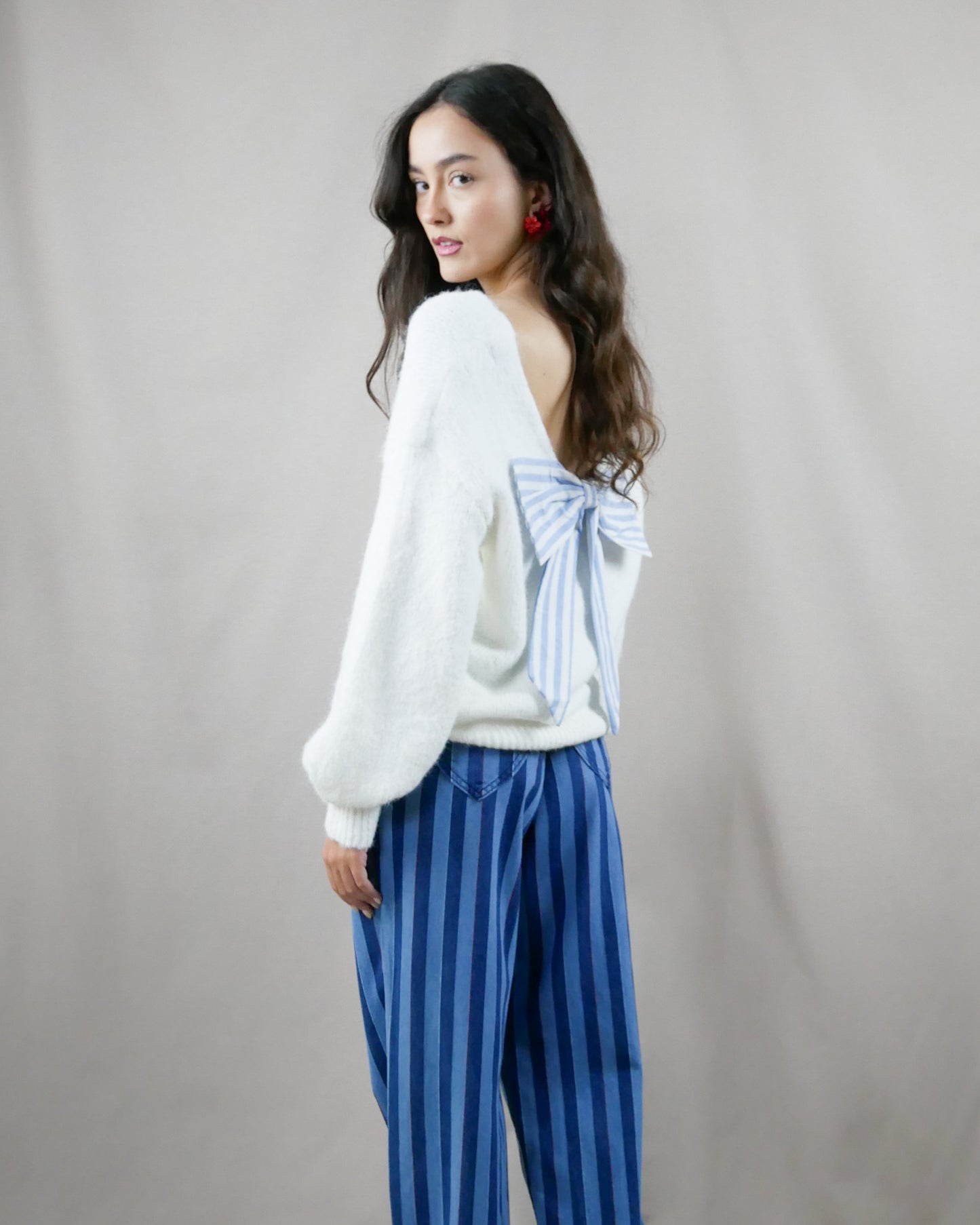 knitted top with bow