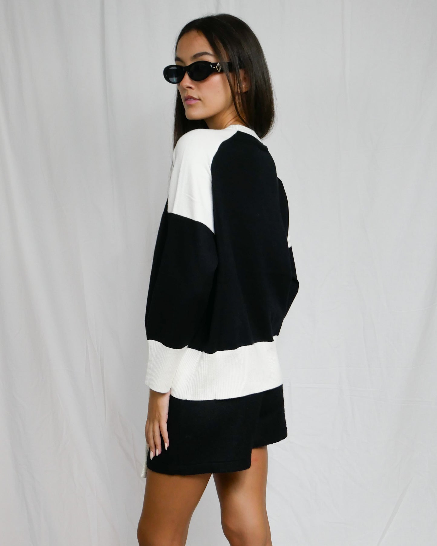 BLACK N WHITE KNIT