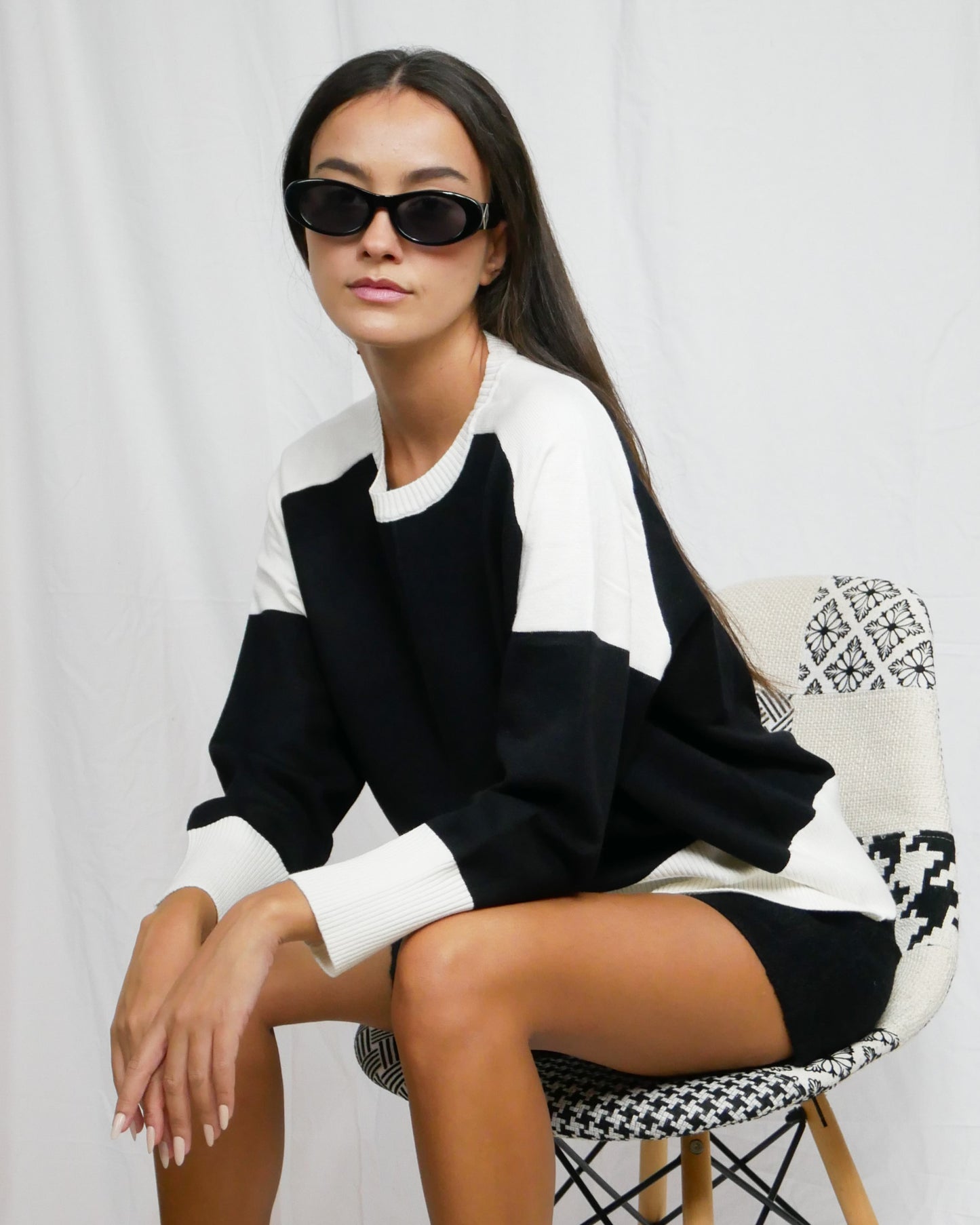 BLACK N WHITE KNIT