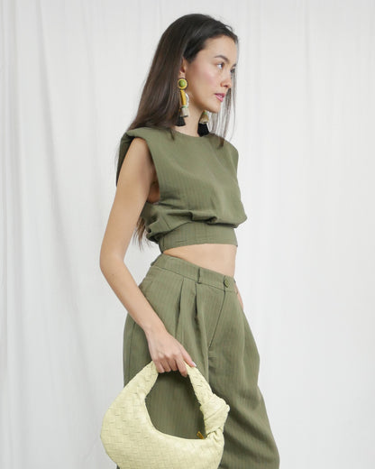 SLEEVELESS CROP TOP