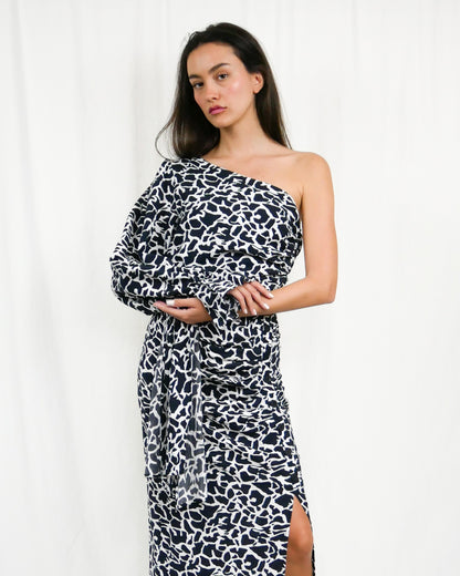 ONE -SHOULDER TOP