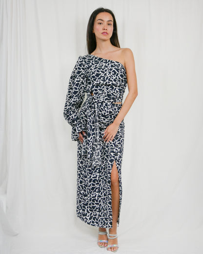ONE -SHOULDER TOP